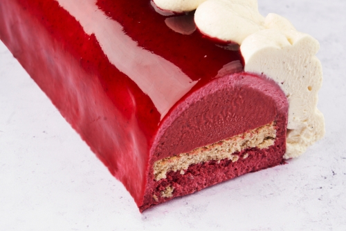 Bûche  de Noël  au cassis 