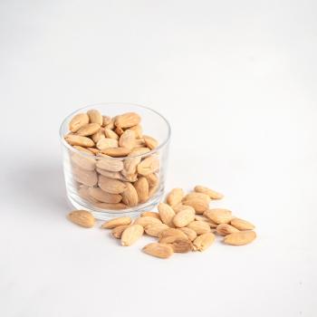 amandes tuono emondees torrefiees par pariani