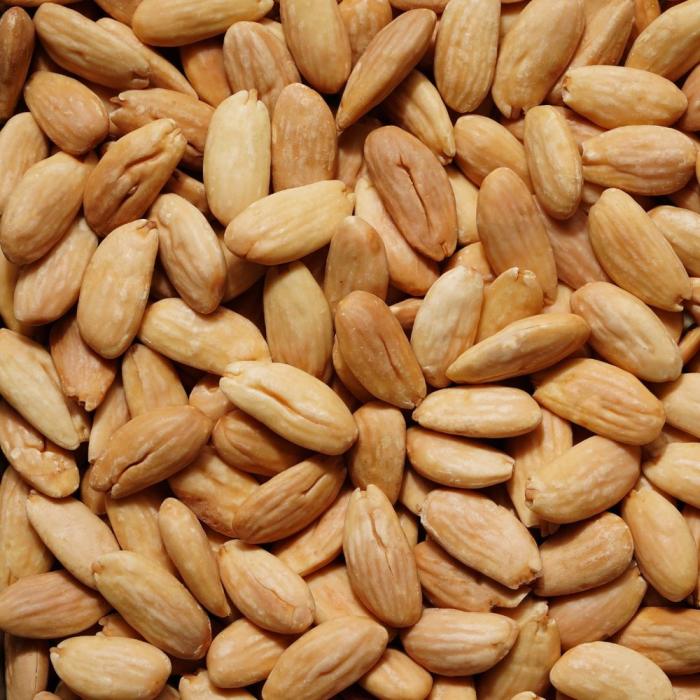 amandes tuono emondees torrefiees par pariani