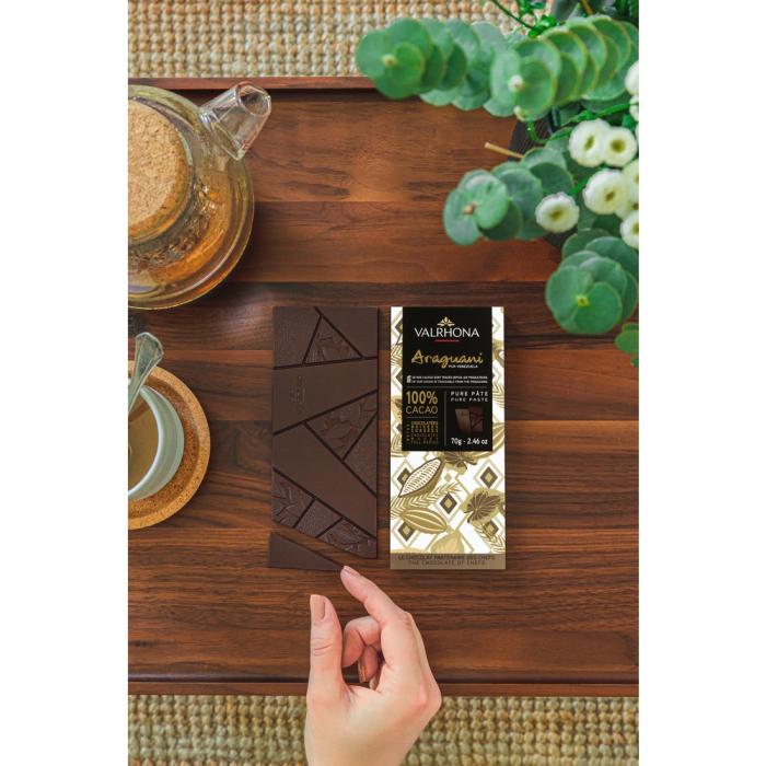 tablette chocolat noir araguani 100 par valrhona