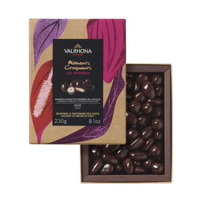 amandes noisettes enrobees chocolat noir par valrhona