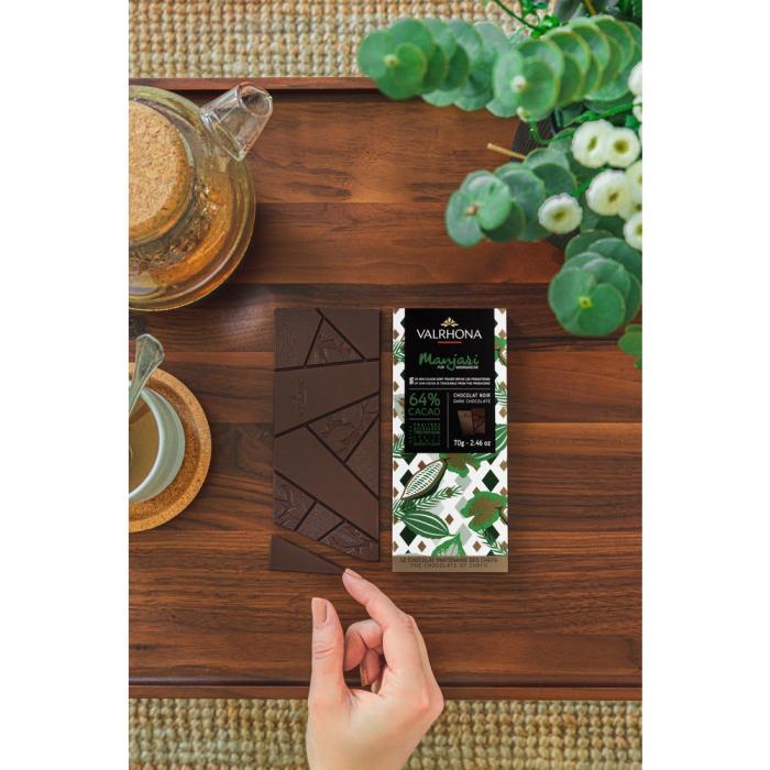 tablette chocolat noir manjari 64 par valrhona