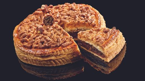 Kit galette des rois (moule + préparation frangipane + fève et couronne)